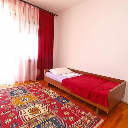 Marle 906 * Ližnjan