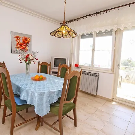 Marle 906 Apartment