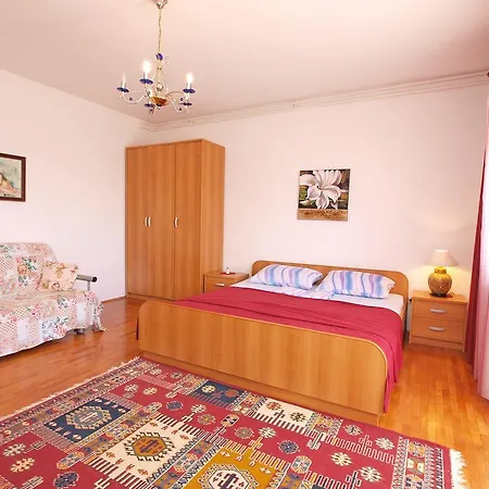 Marle 906 Apartment