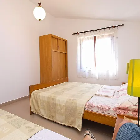 Marle 906 Ližnjan